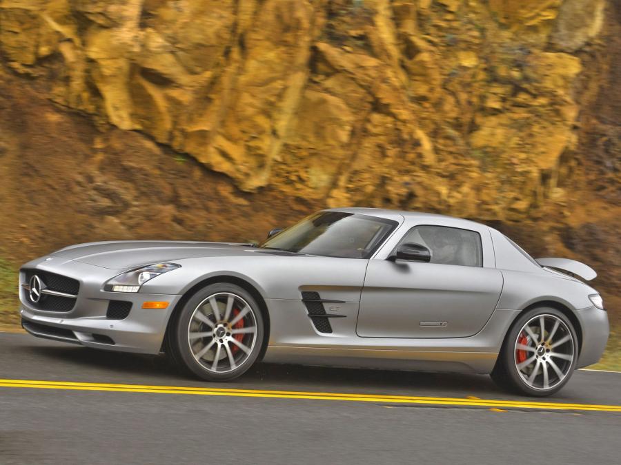 Mercedes-Benz SLS AMG GT 2012 года  (US) (фото 8 из 27)